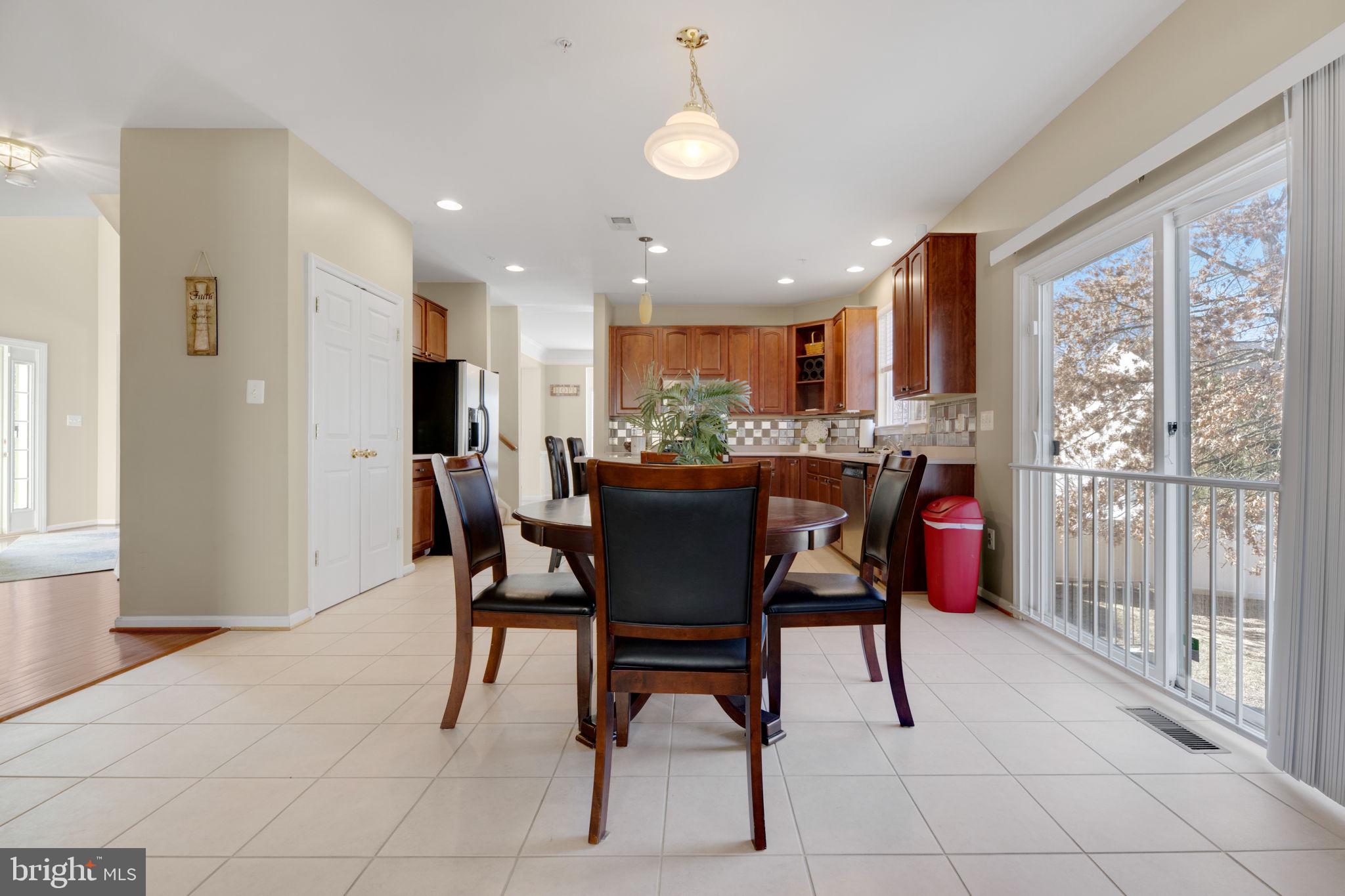 TANTALLON SQUARE - Residential