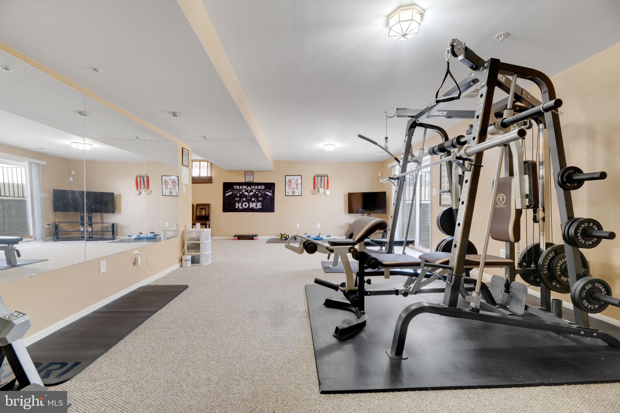 TANTALLON SQUARE - Residential