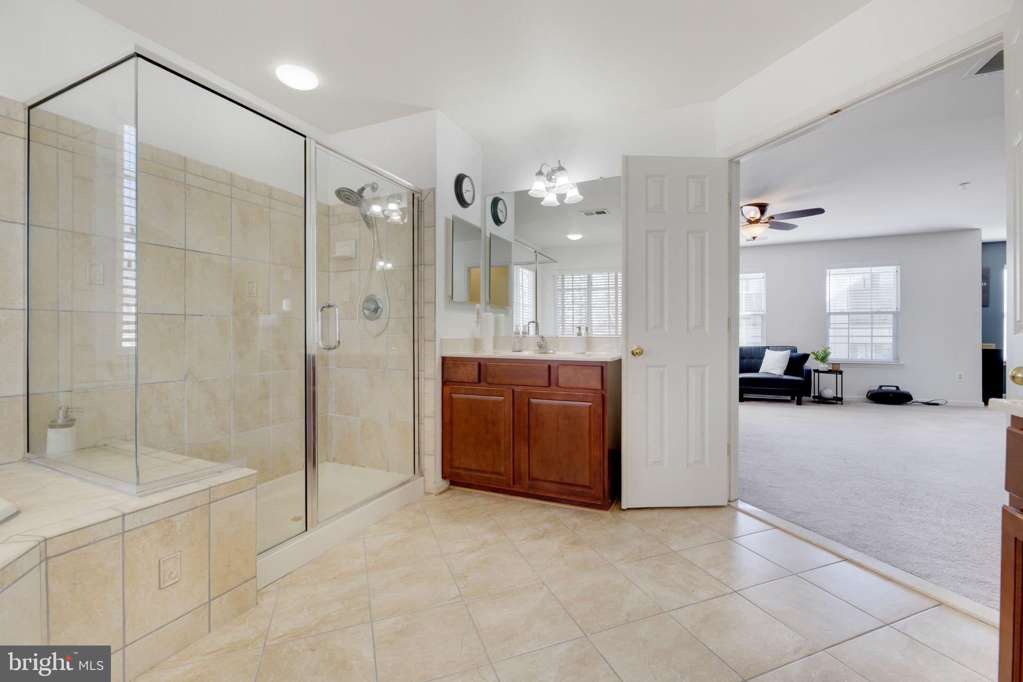 TANTALLON SQUARE - Residential