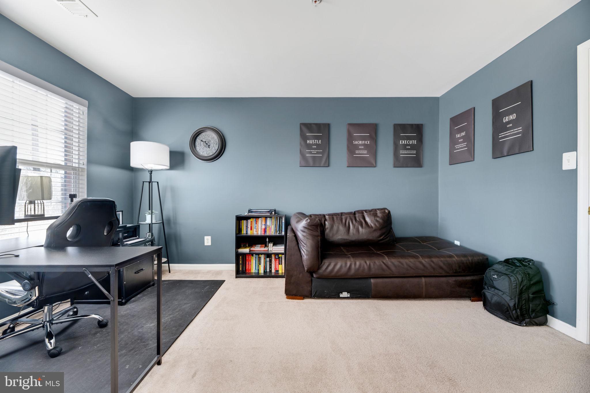 TANTALLON SQUARE - Residential