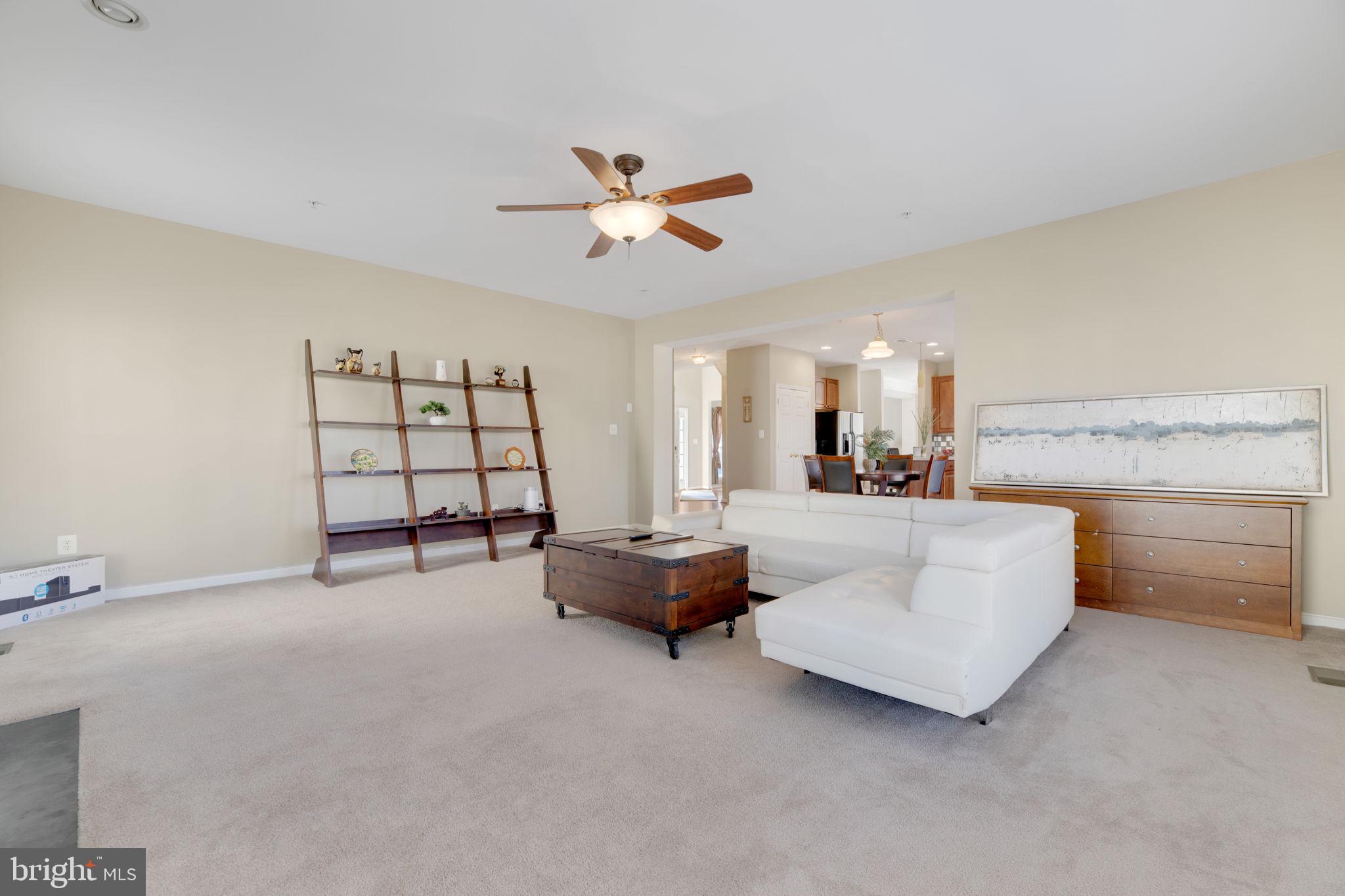 TANTALLON SQUARE - Residential