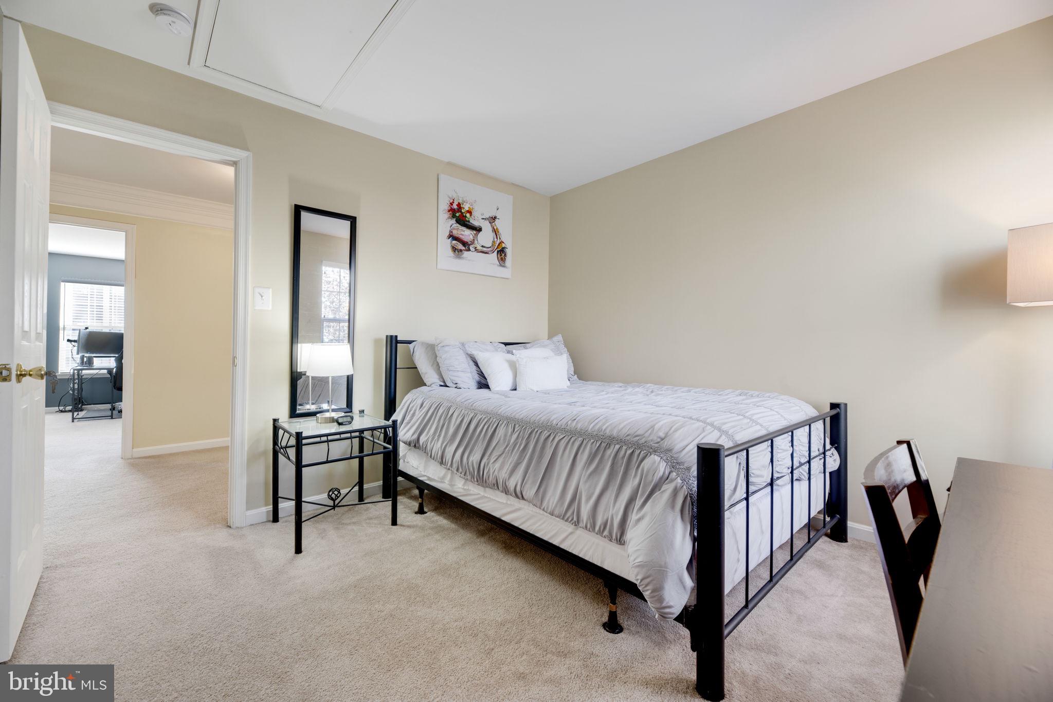 TANTALLON SQUARE - Residential