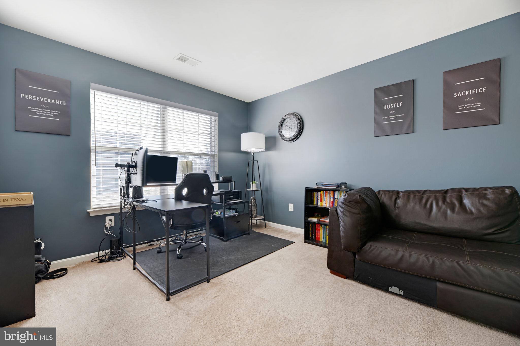 TANTALLON SQUARE - Residential