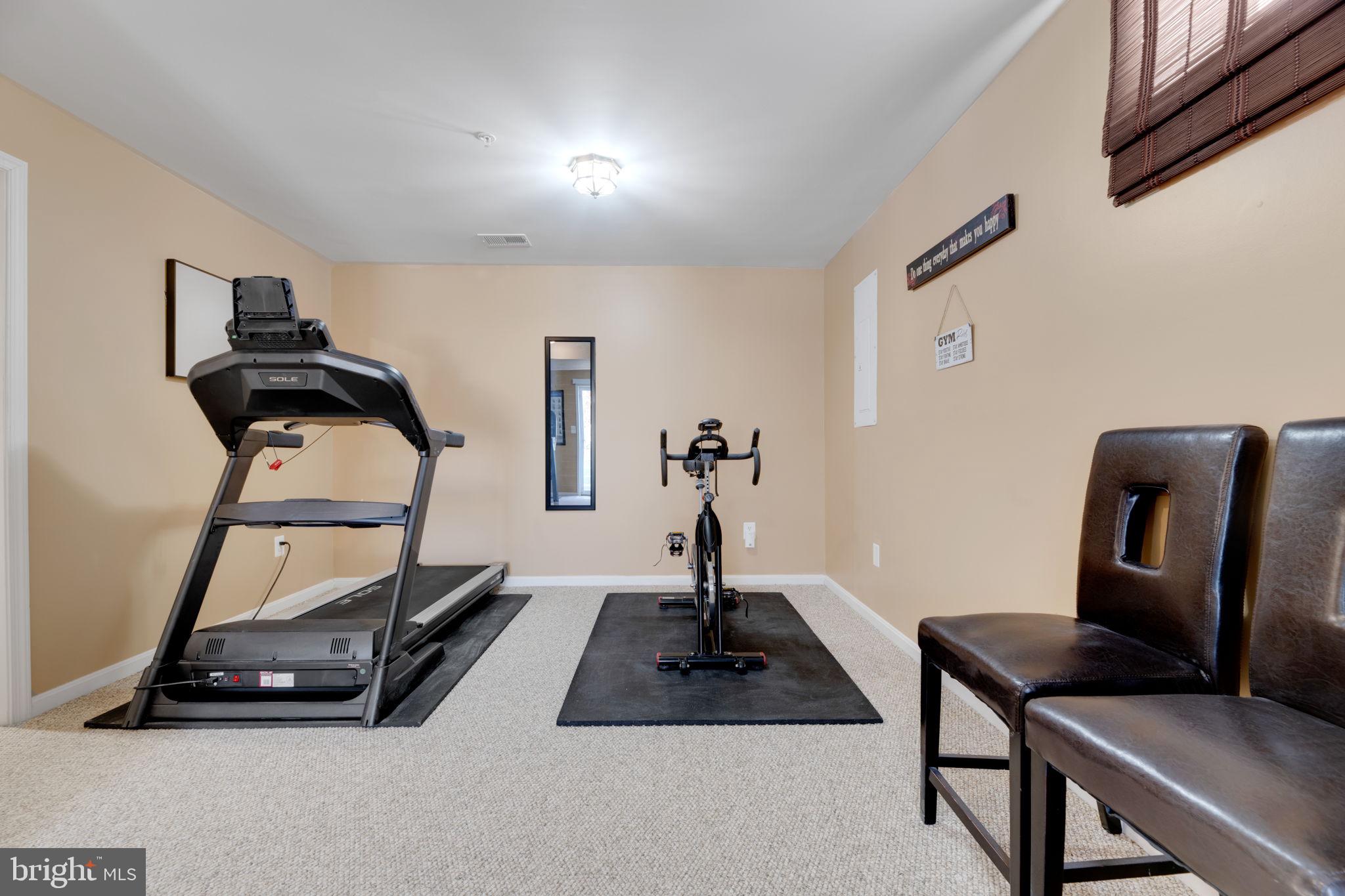 TANTALLON SQUARE - Residential