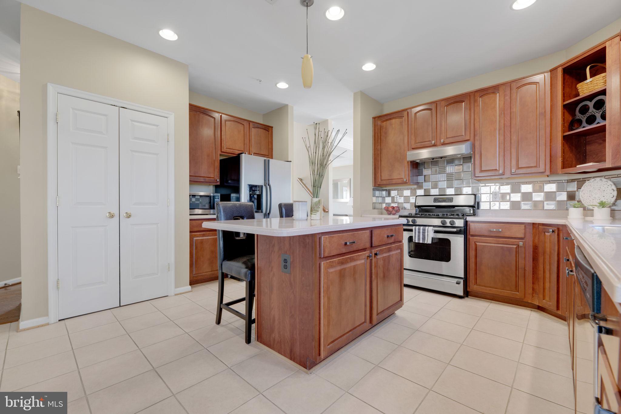 TANTALLON SQUARE - Residential