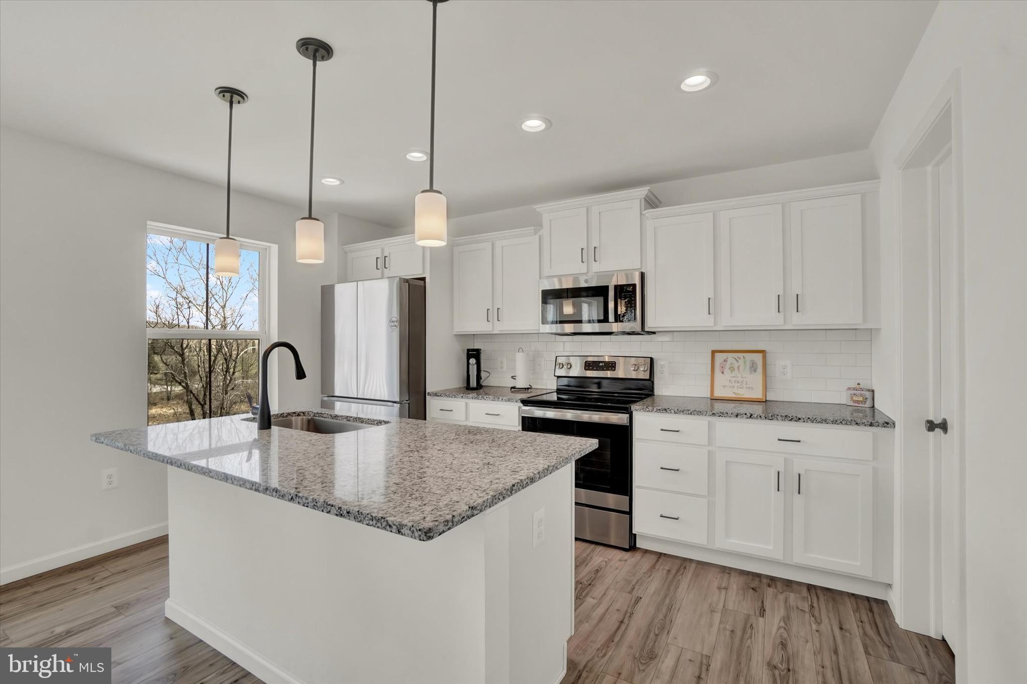 KURTZ SCHOOL VILLAS - Residential