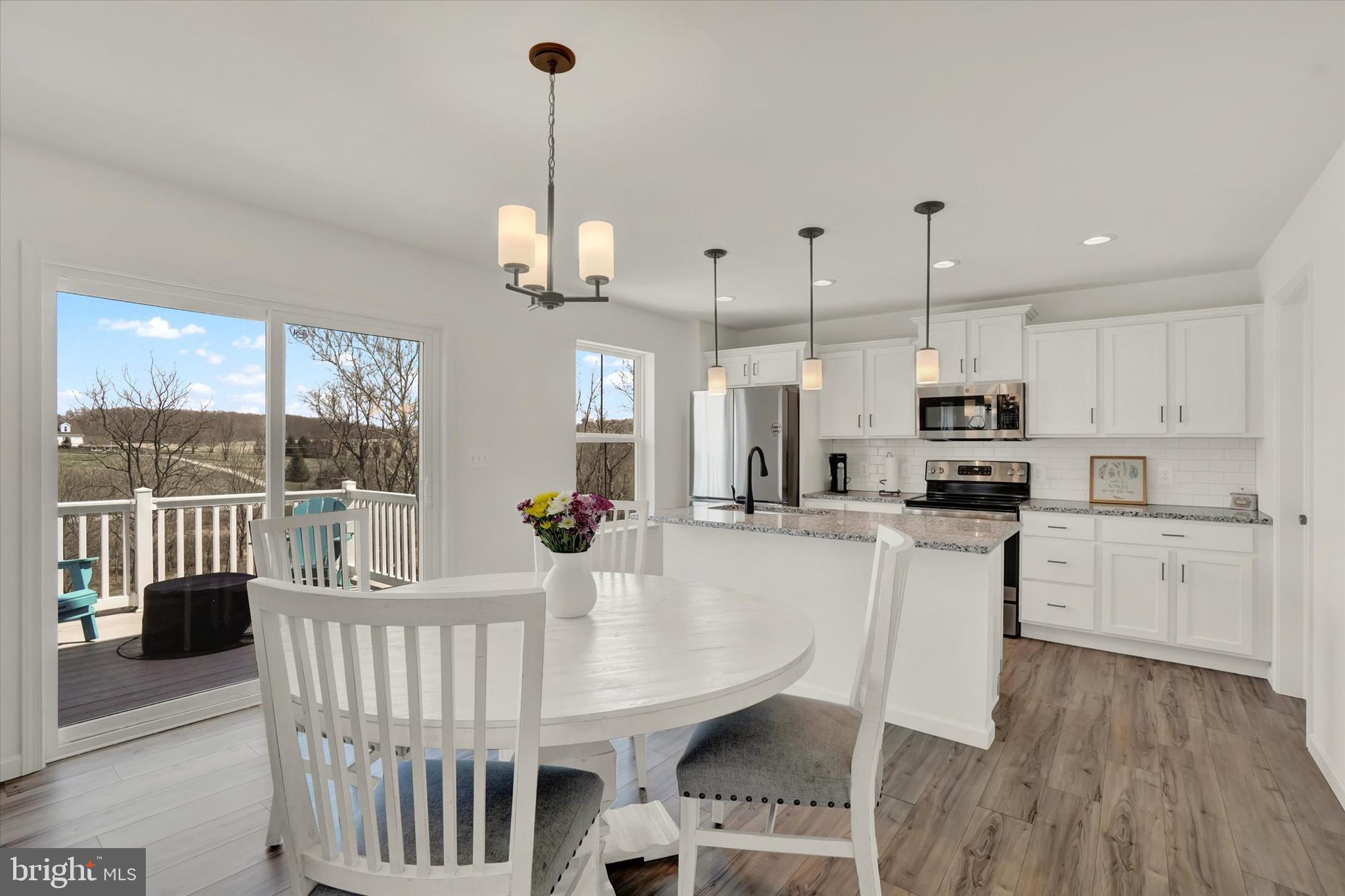 KURTZ SCHOOL VILLAS - Residential