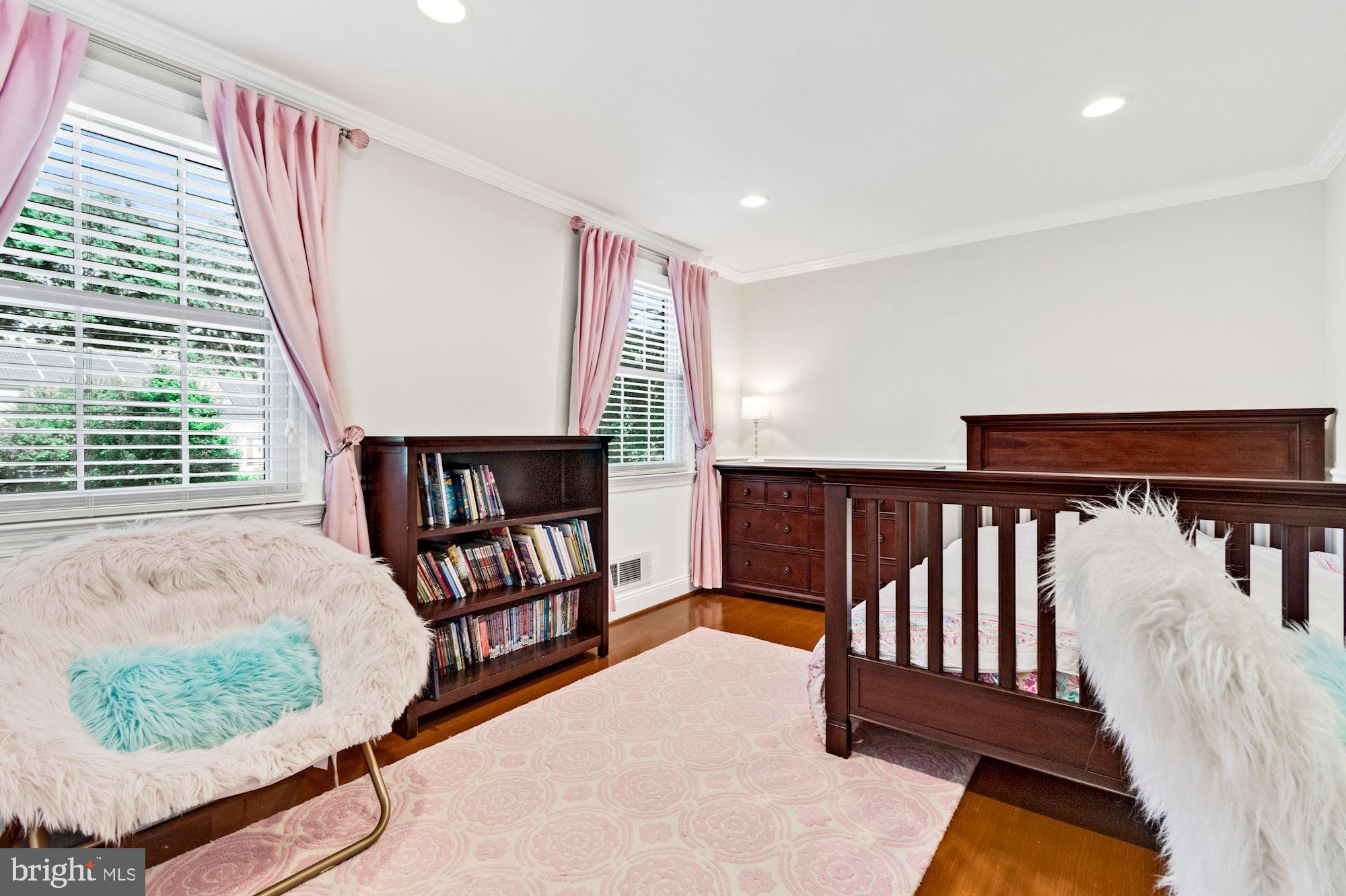 MONTGOMERY SQUARE - Residential Lease