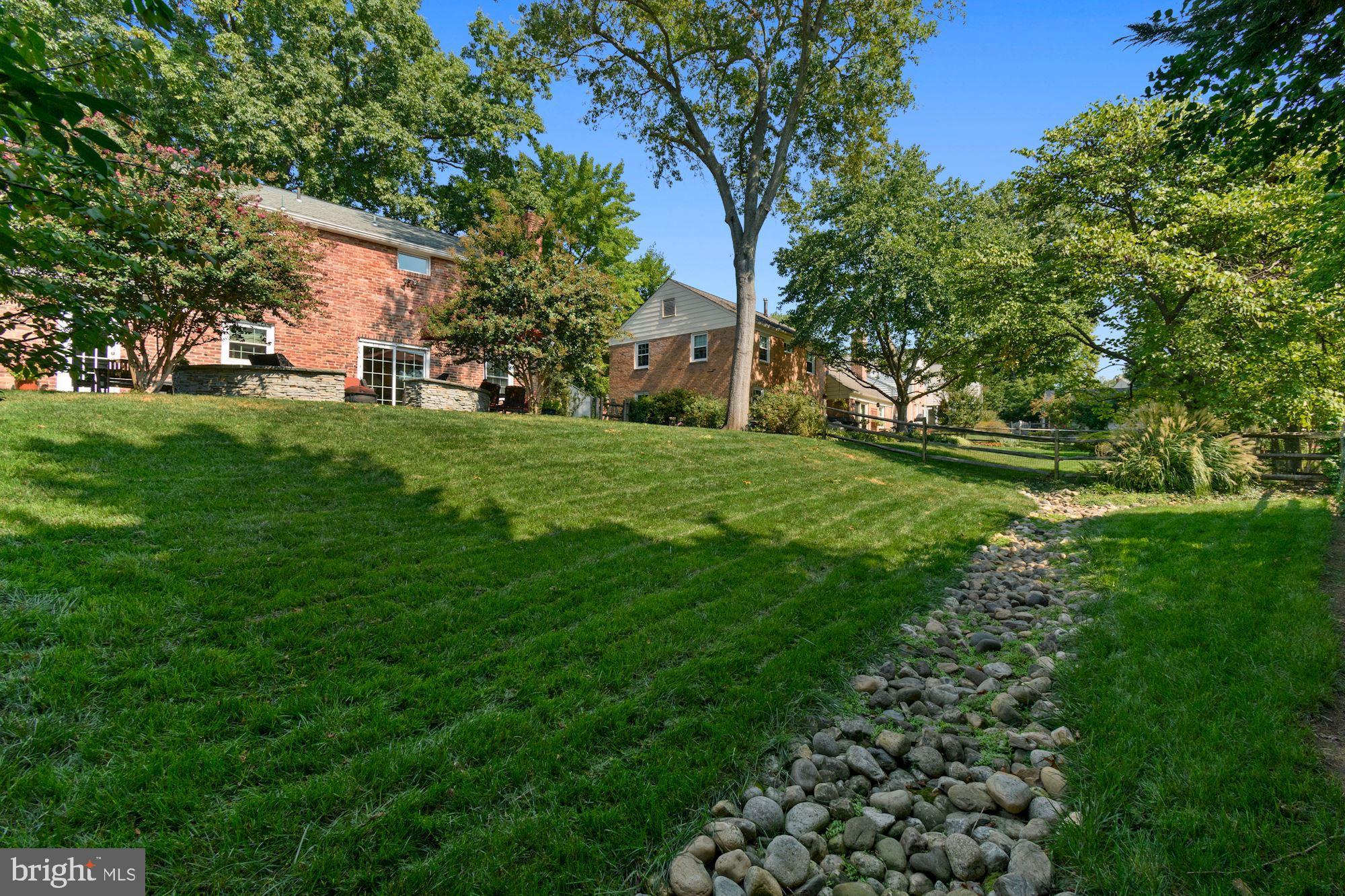 MONTGOMERY SQUARE - Residential Lease