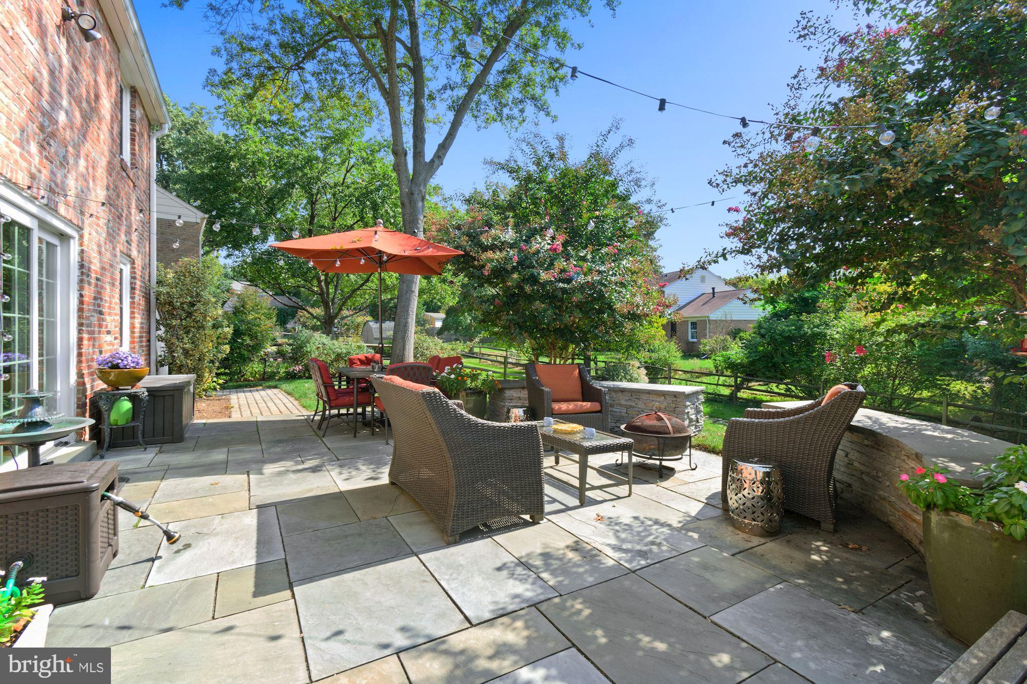 MONTGOMERY SQUARE - Residential Lease