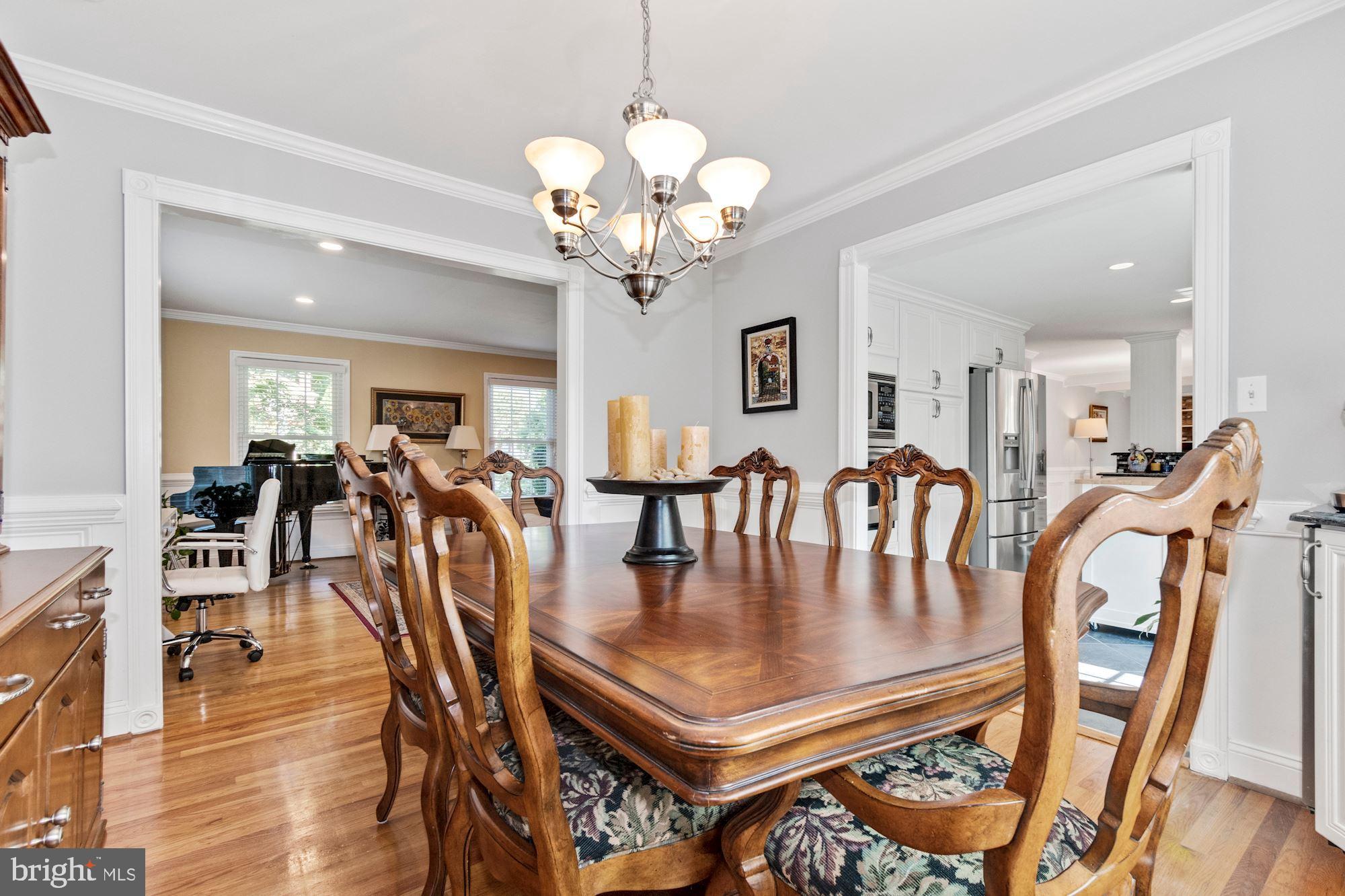 MONTGOMERY SQUARE - Residential Lease