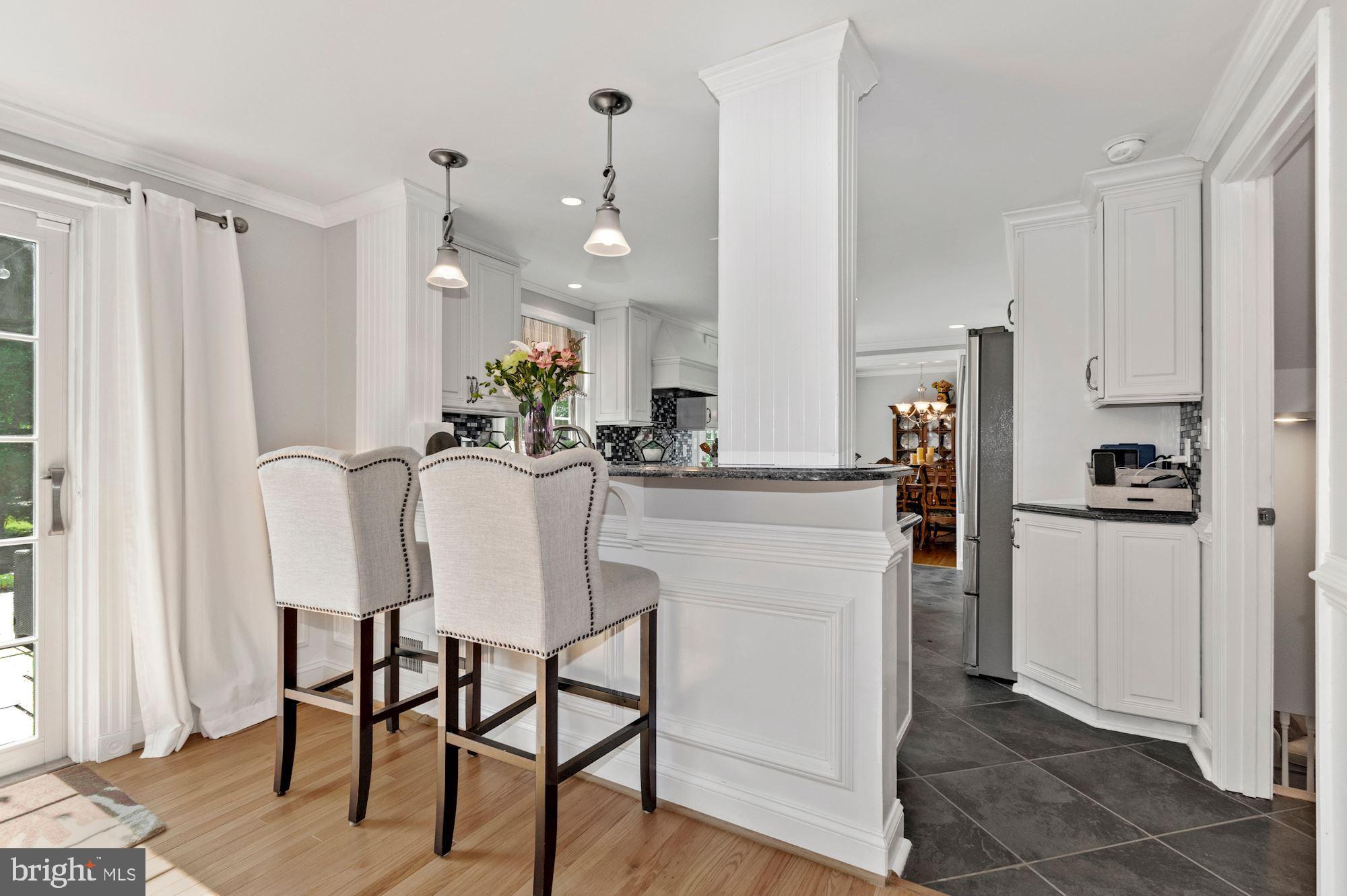 MONTGOMERY SQUARE - Residential Lease