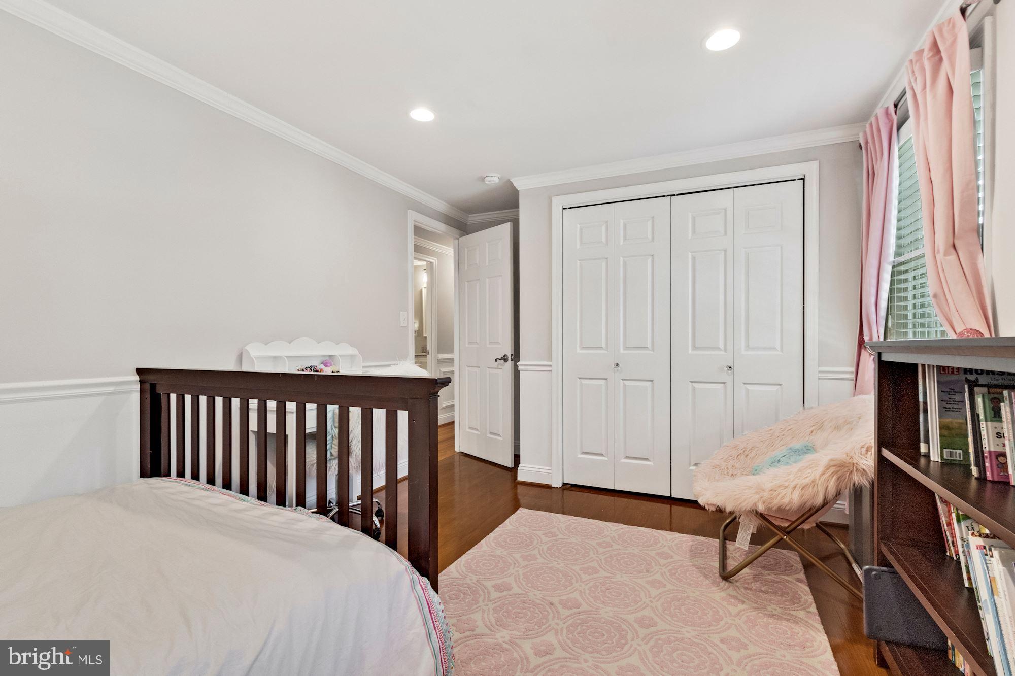 MONTGOMERY SQUARE - Residential Lease