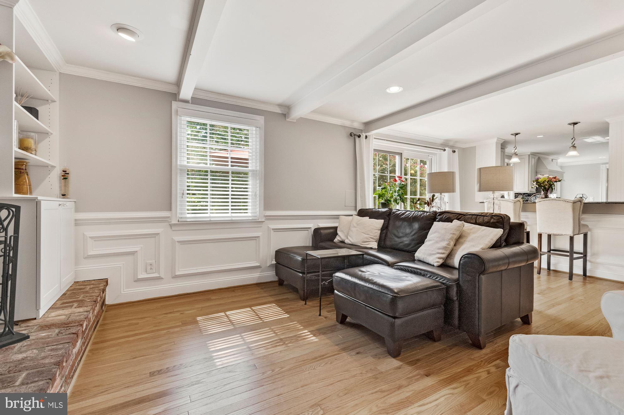 MONTGOMERY SQUARE - Residential Lease