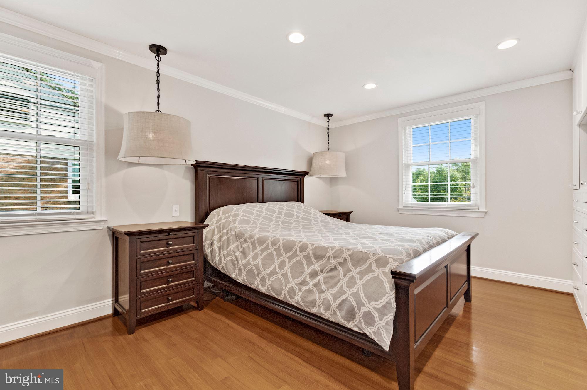 MONTGOMERY SQUARE - Residential Lease