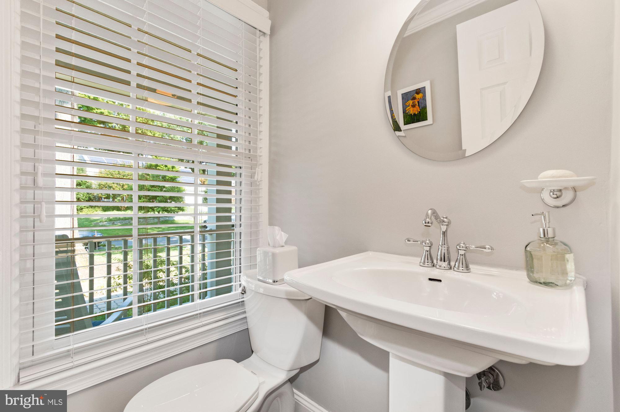 MONTGOMERY SQUARE - Residential Lease