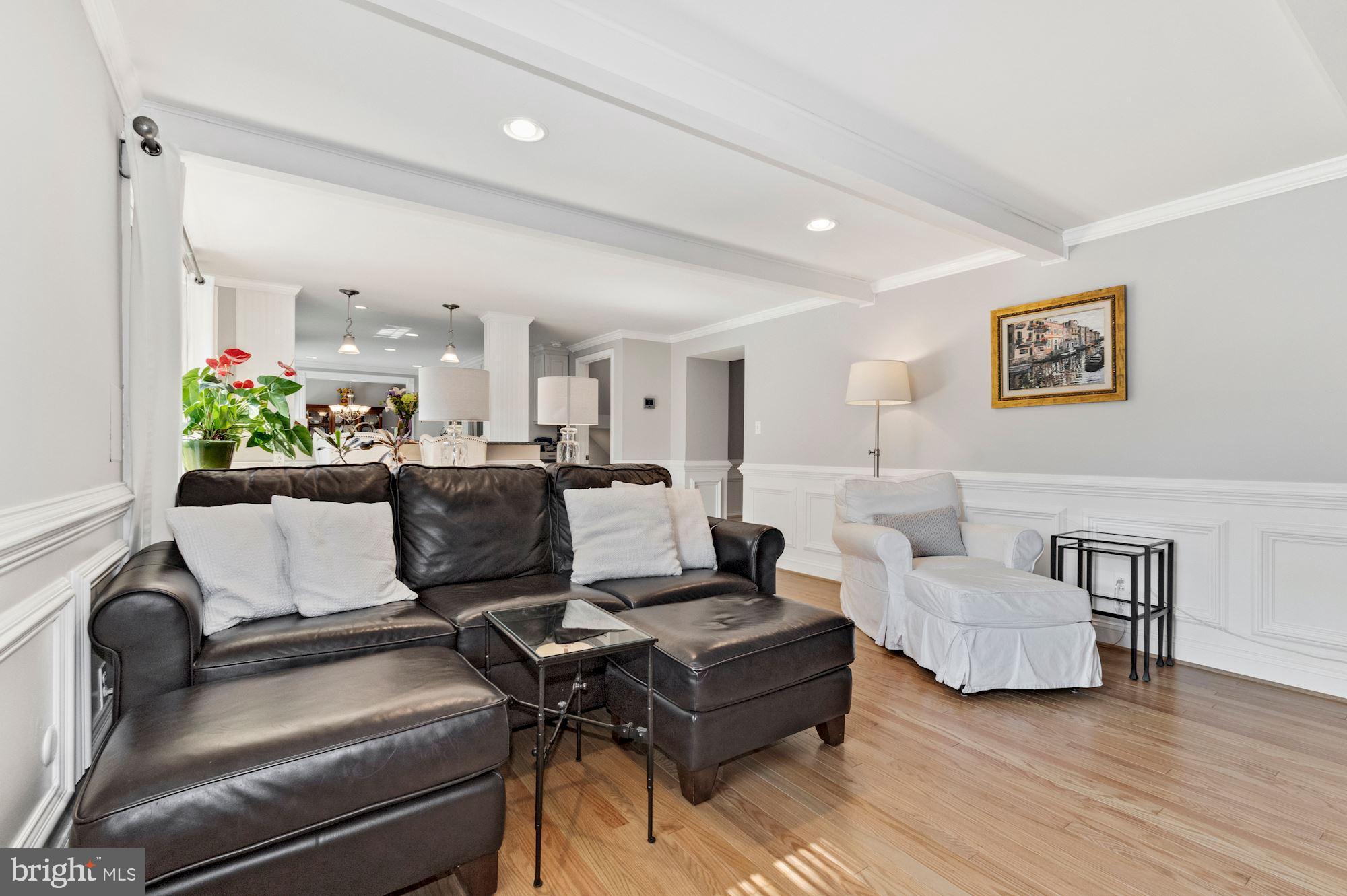 MONTGOMERY SQUARE - Residential Lease