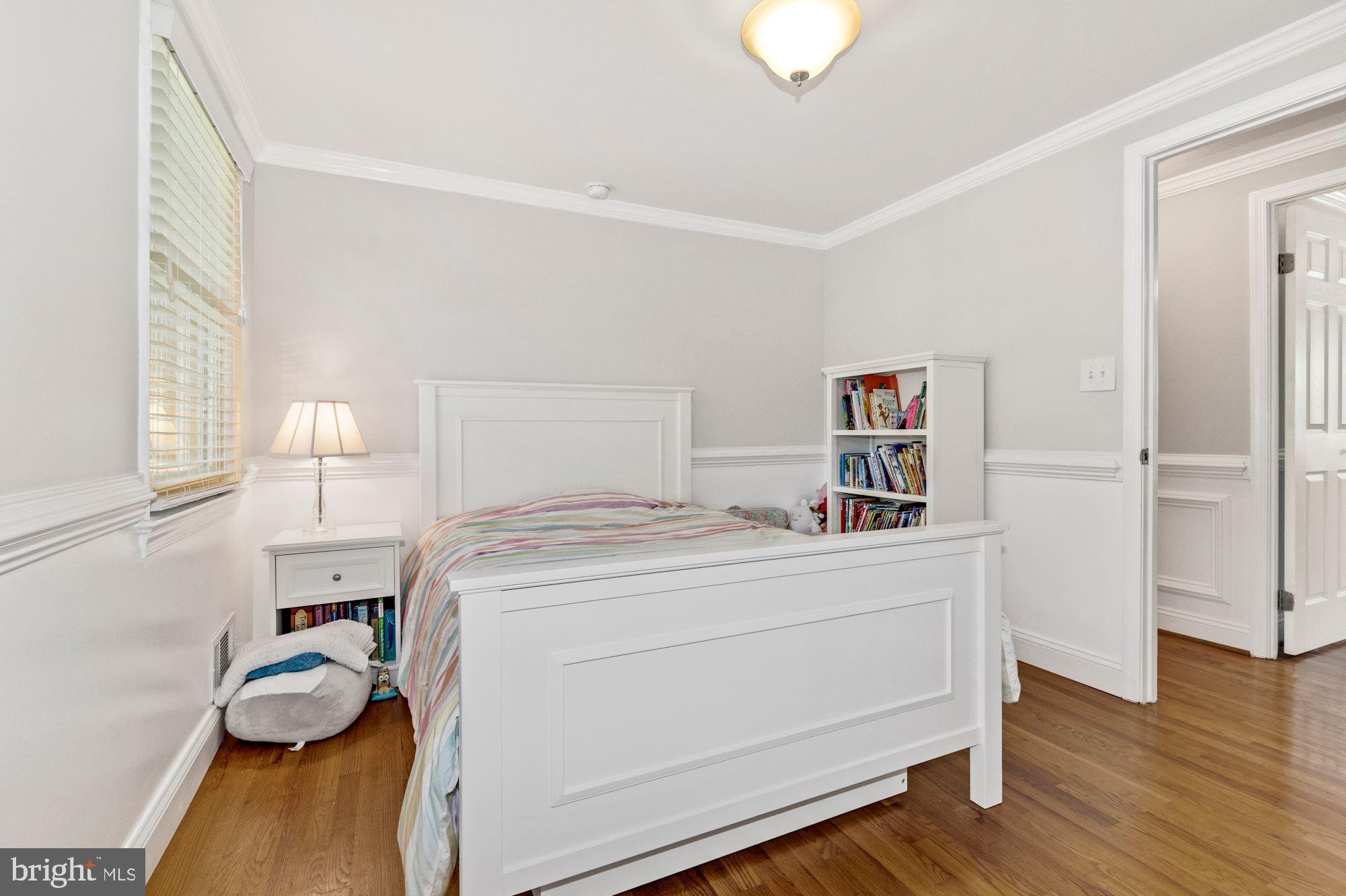 MONTGOMERY SQUARE - Residential Lease