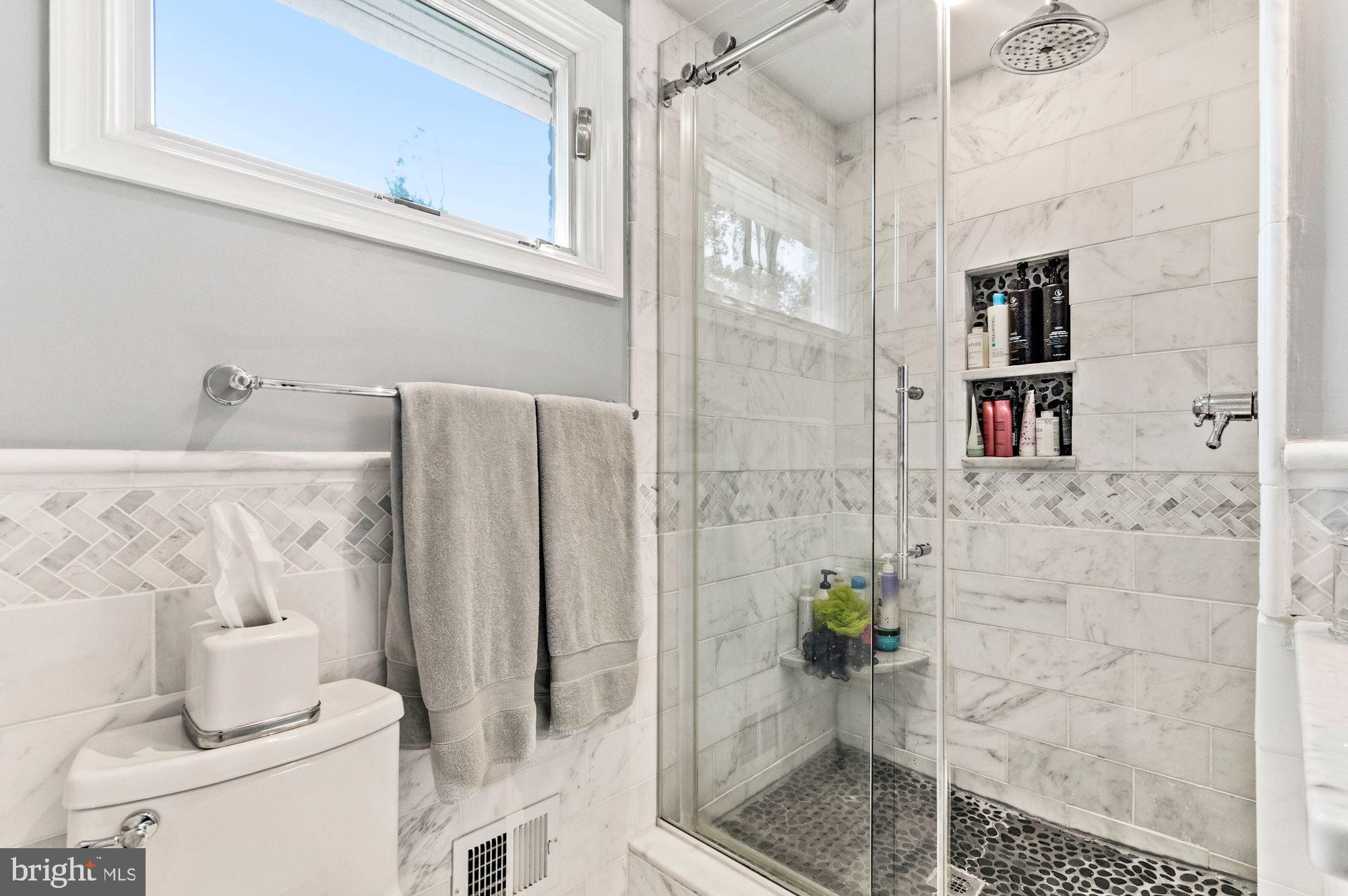 MONTGOMERY SQUARE - Residential Lease