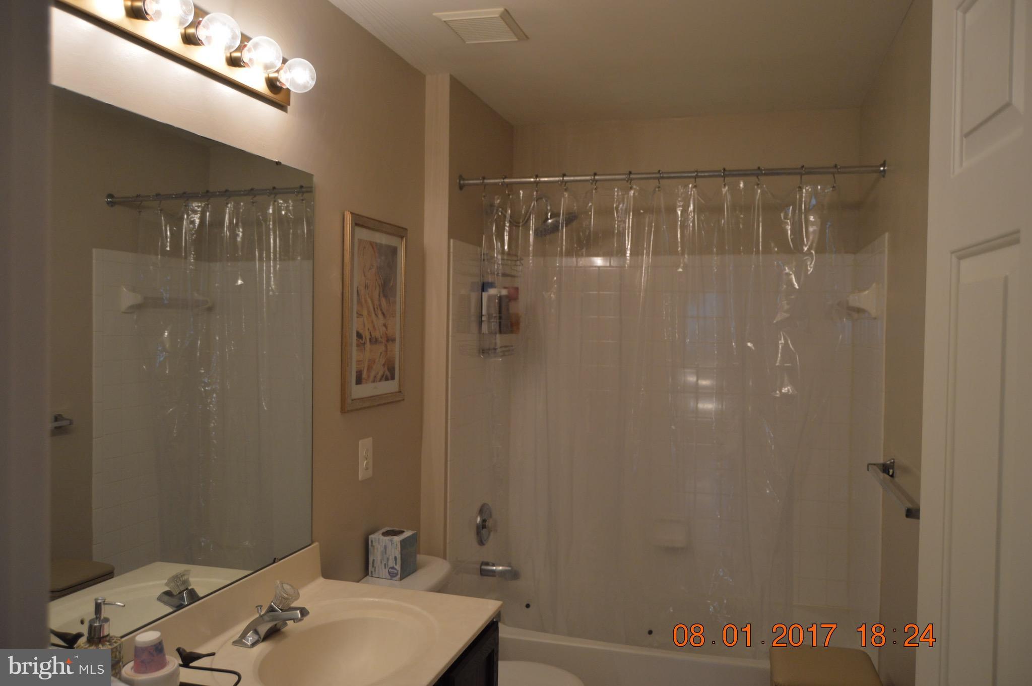 CROSS CREEK CLUB - Residential Lease