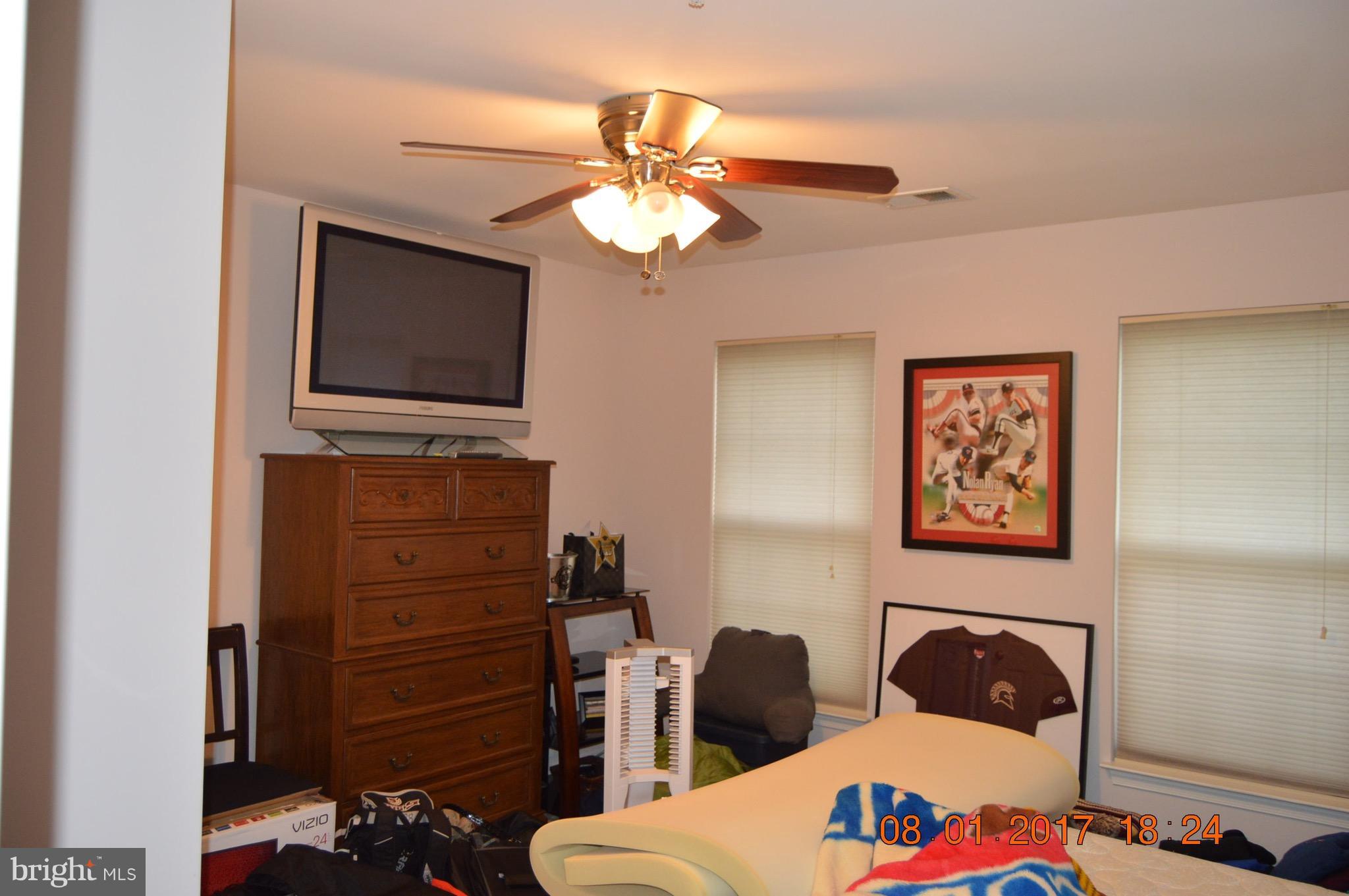 CROSS CREEK CLUB - Residential Lease