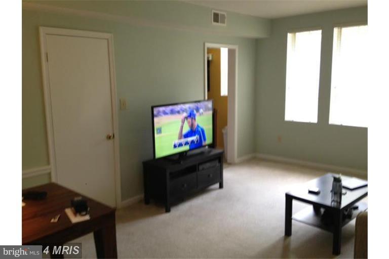 COLONIAL VILLAGE - Residential Lease