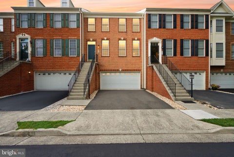 Townhouse For Sale - 804 Maple Flats Terrace<br/> Loudoun County, PURCELLVILLE, VA 20132