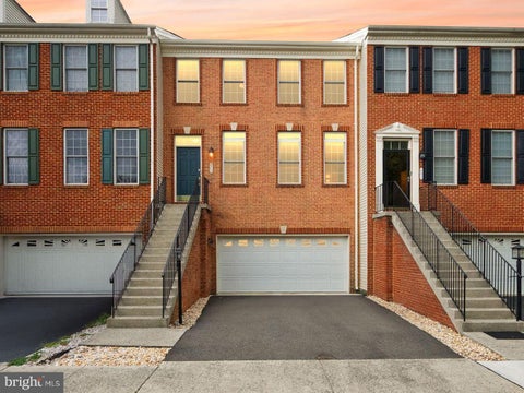 Townhouse For Sale - 804 Maple Flats Terrace<br/> PURCELLVILLE, VA 20132