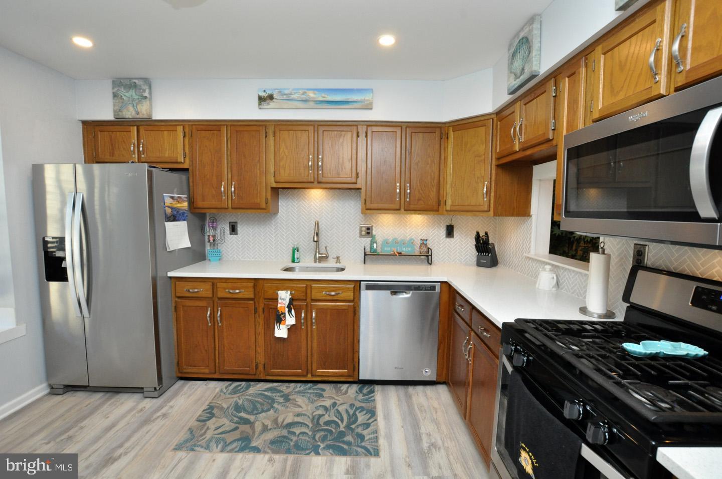 11 E BERWIN WAY