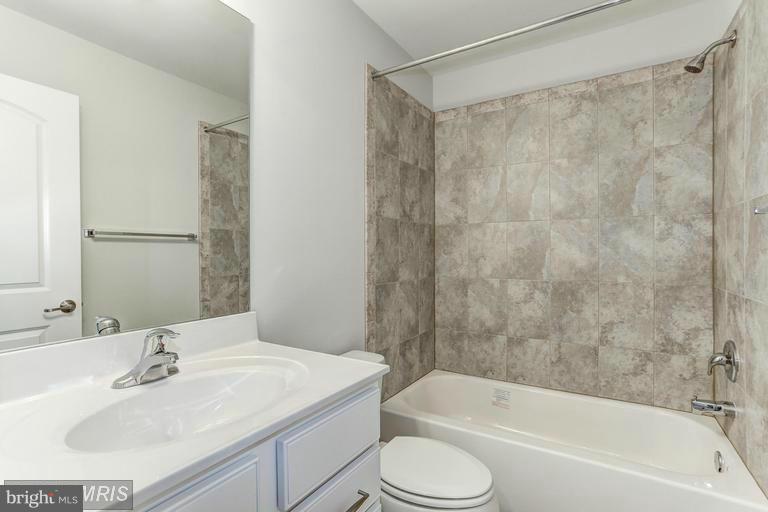 DAWKINS RIDGE/PEMBROOKE - Residential Lease