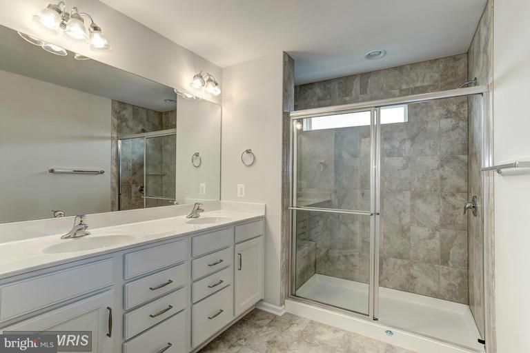 DAWKINS RIDGE/PEMBROOKE - Residential Lease