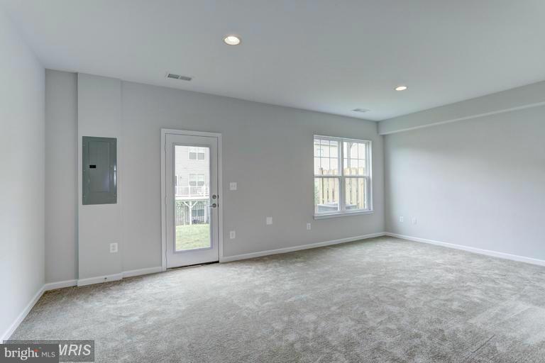 DAWKINS RIDGE/PEMBROOKE - Residential Lease