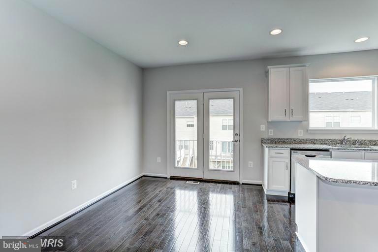 DAWKINS RIDGE/PEMBROOKE - Residential Lease