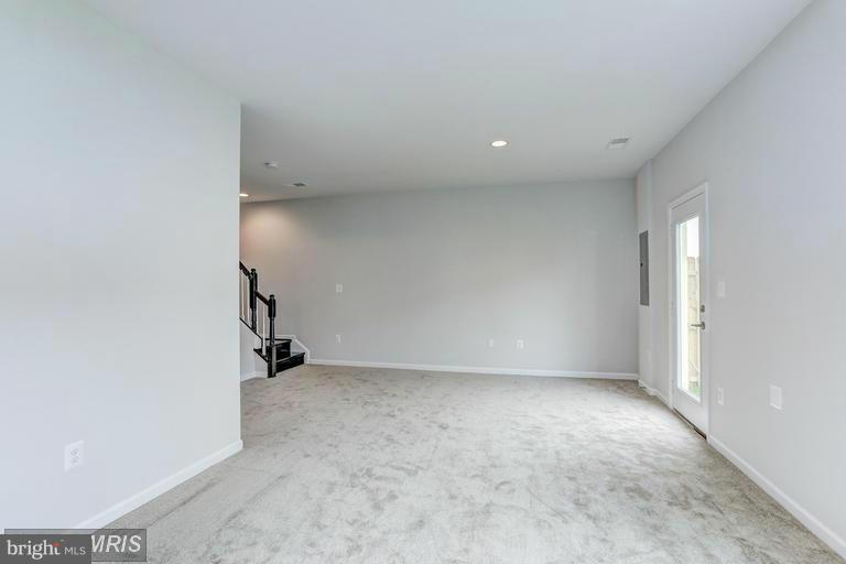 DAWKINS RIDGE/PEMBROOKE - Residential Lease