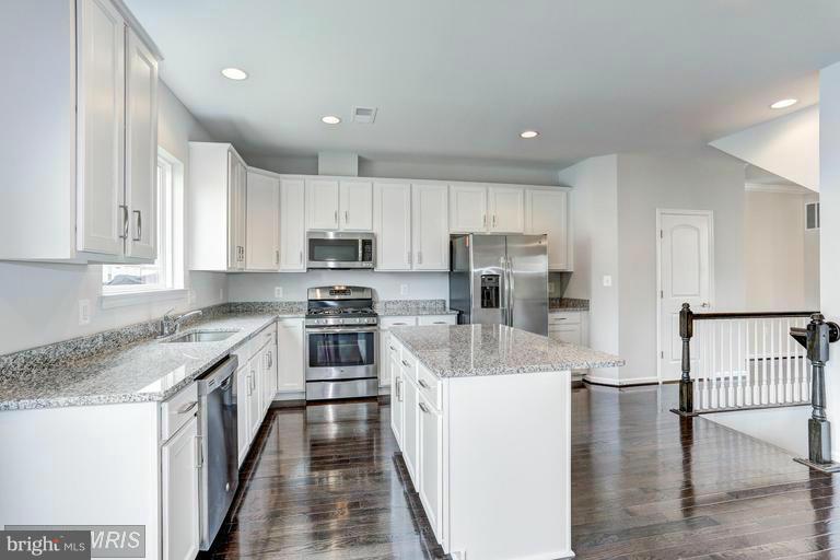 DAWKINS RIDGE/PEMBROOKE - Residential Lease