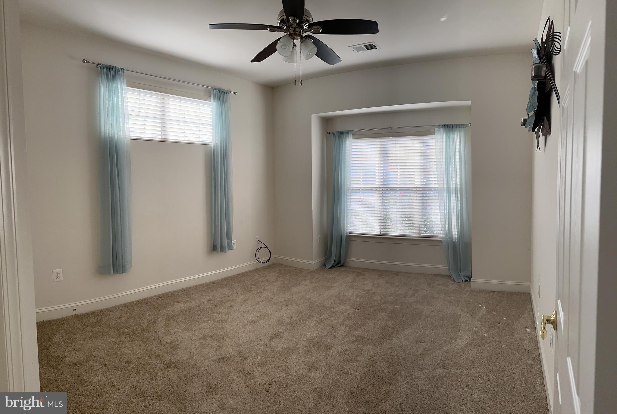 CENTRAL PARKE COLONIAL CHARLES - Residential