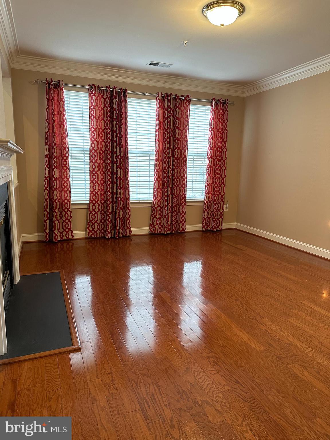 CENTRAL PARKE COLONIAL CHARLES - Residential