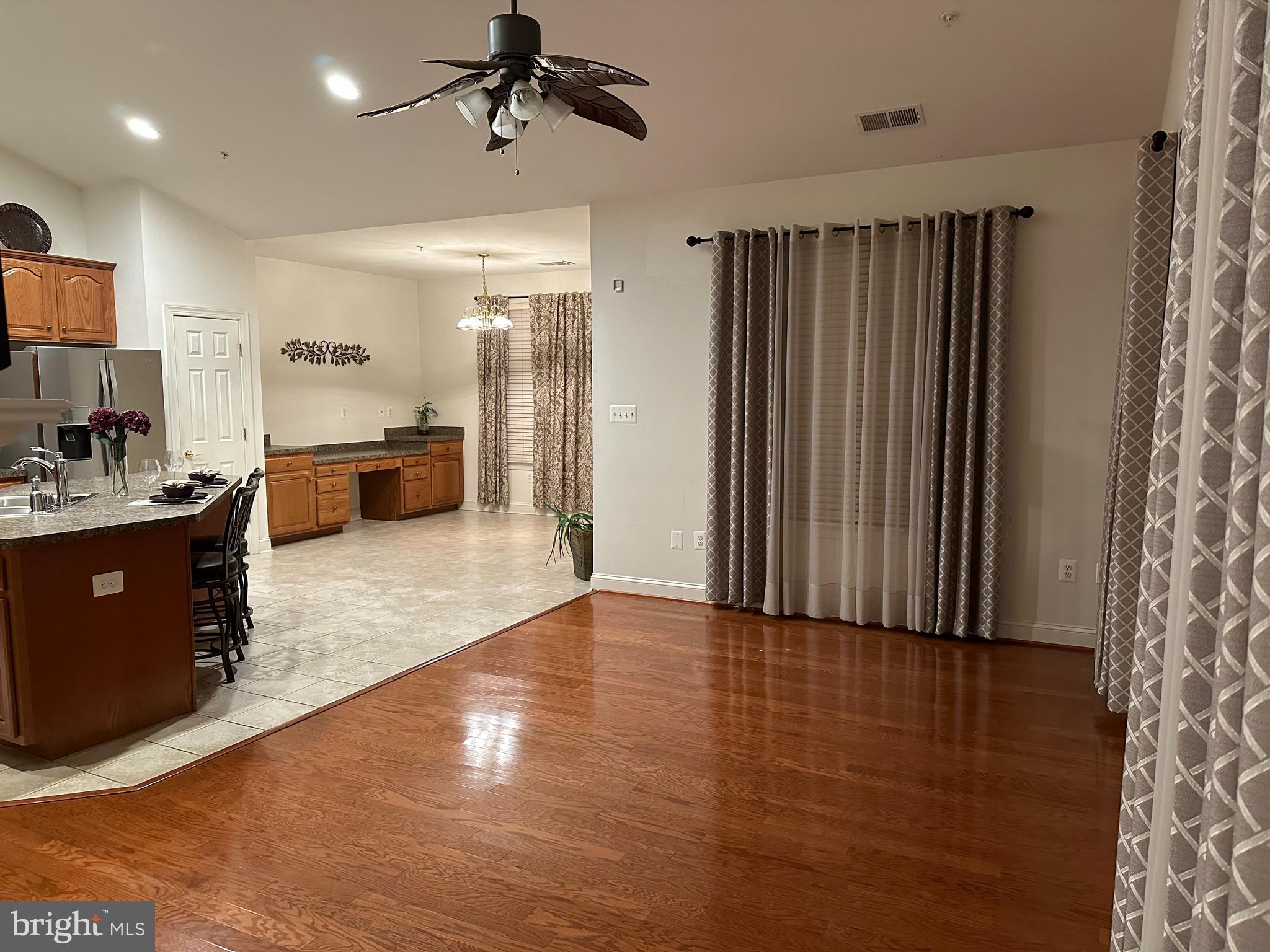 CENTRAL PARKE COLONIAL CHARLES - Residential