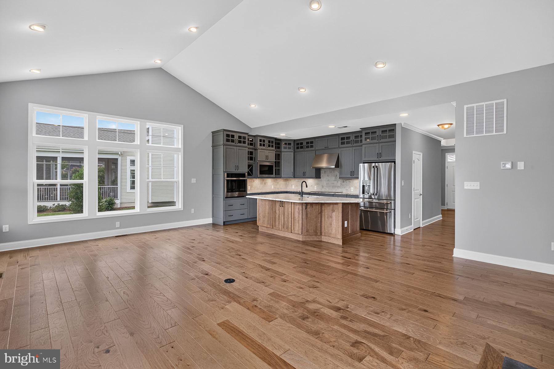 24174 BUNTING CIRCLE
