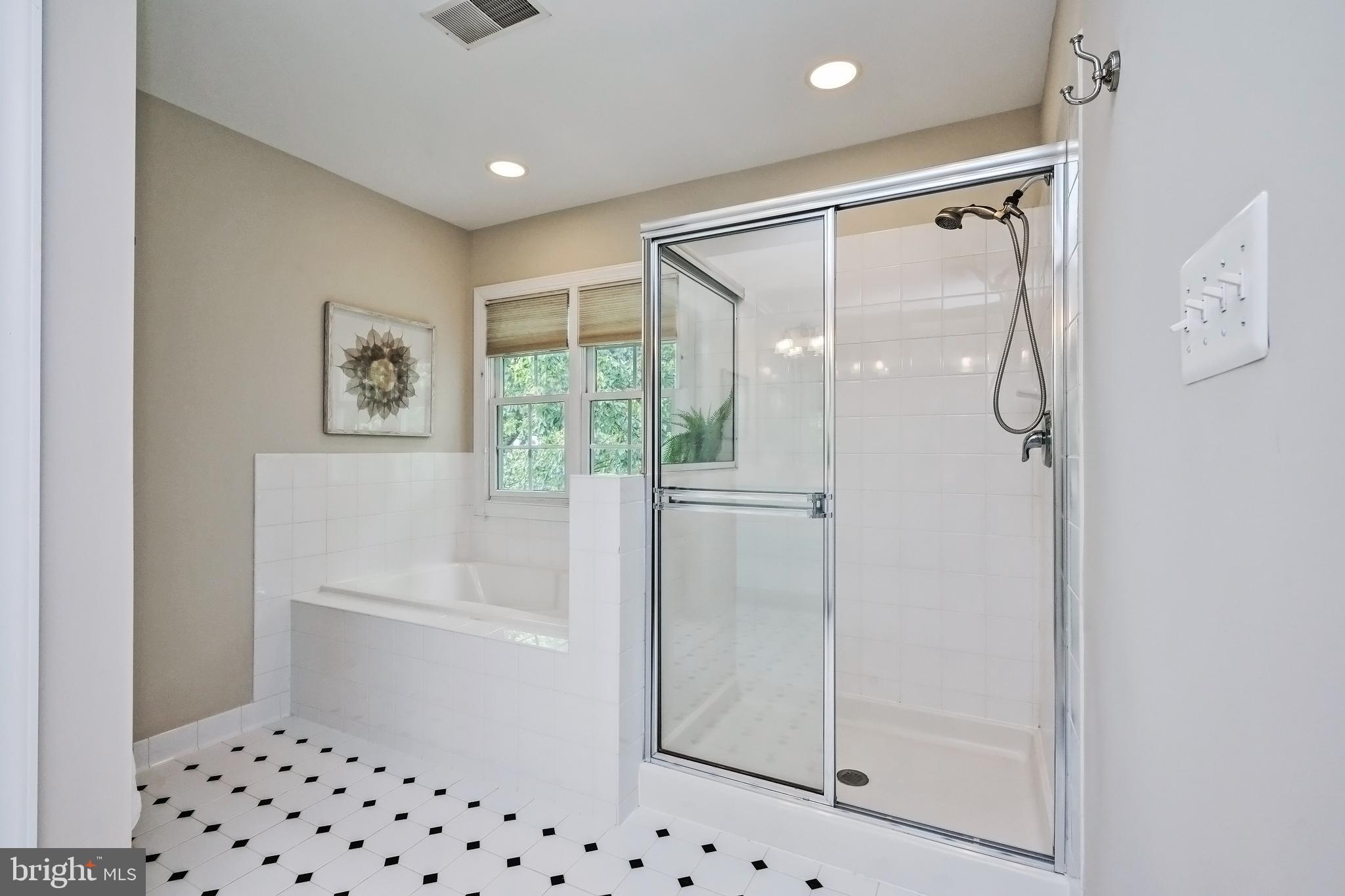 GLEBEWOOD - Residential