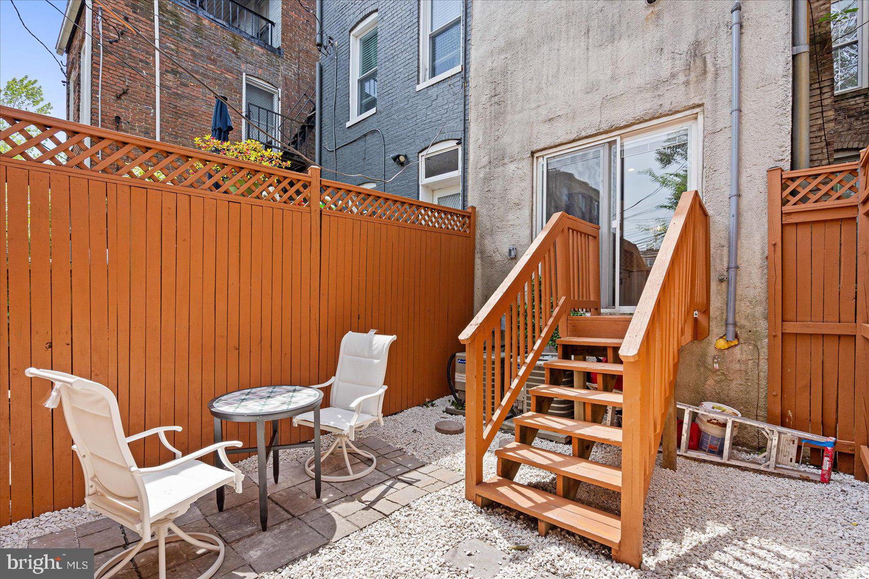 CHARLES VILLAGE - Residential