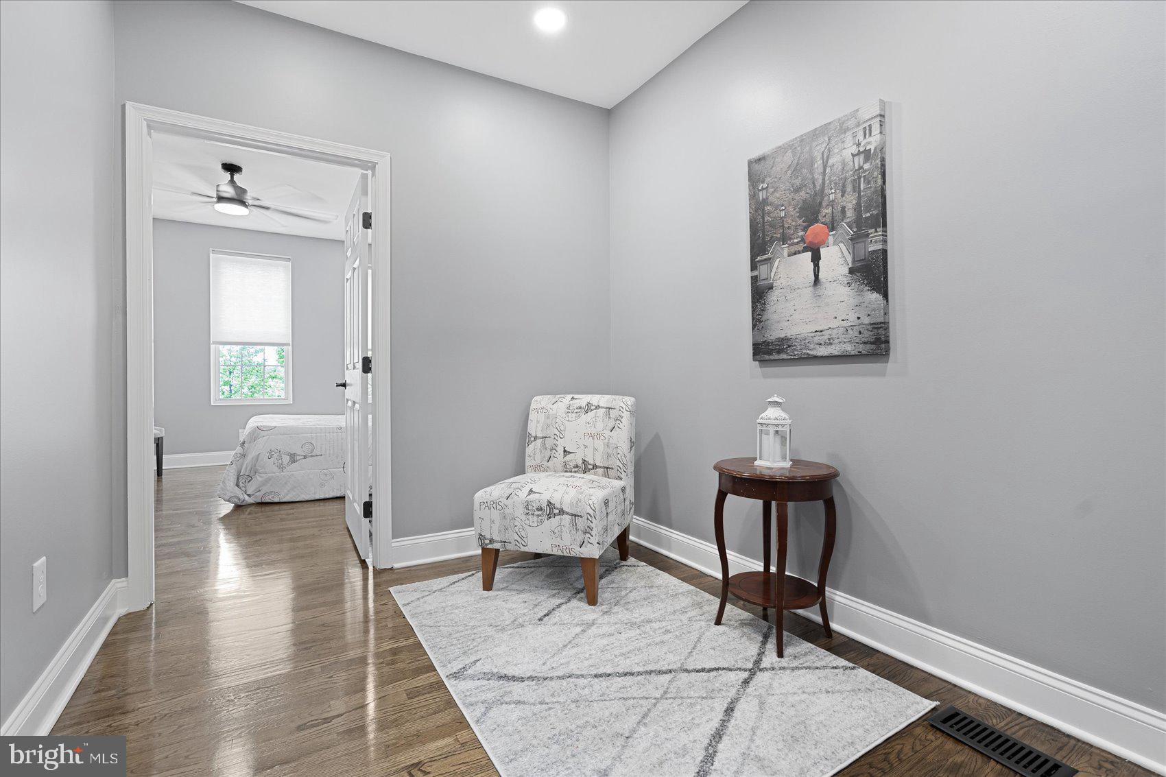 CHARLES VILLAGE - Residential