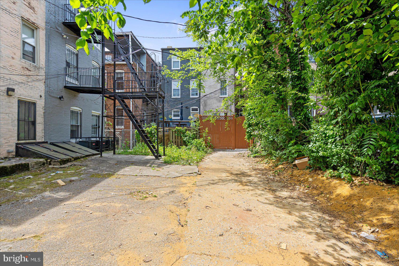 CHARLES VILLAGE - Residential