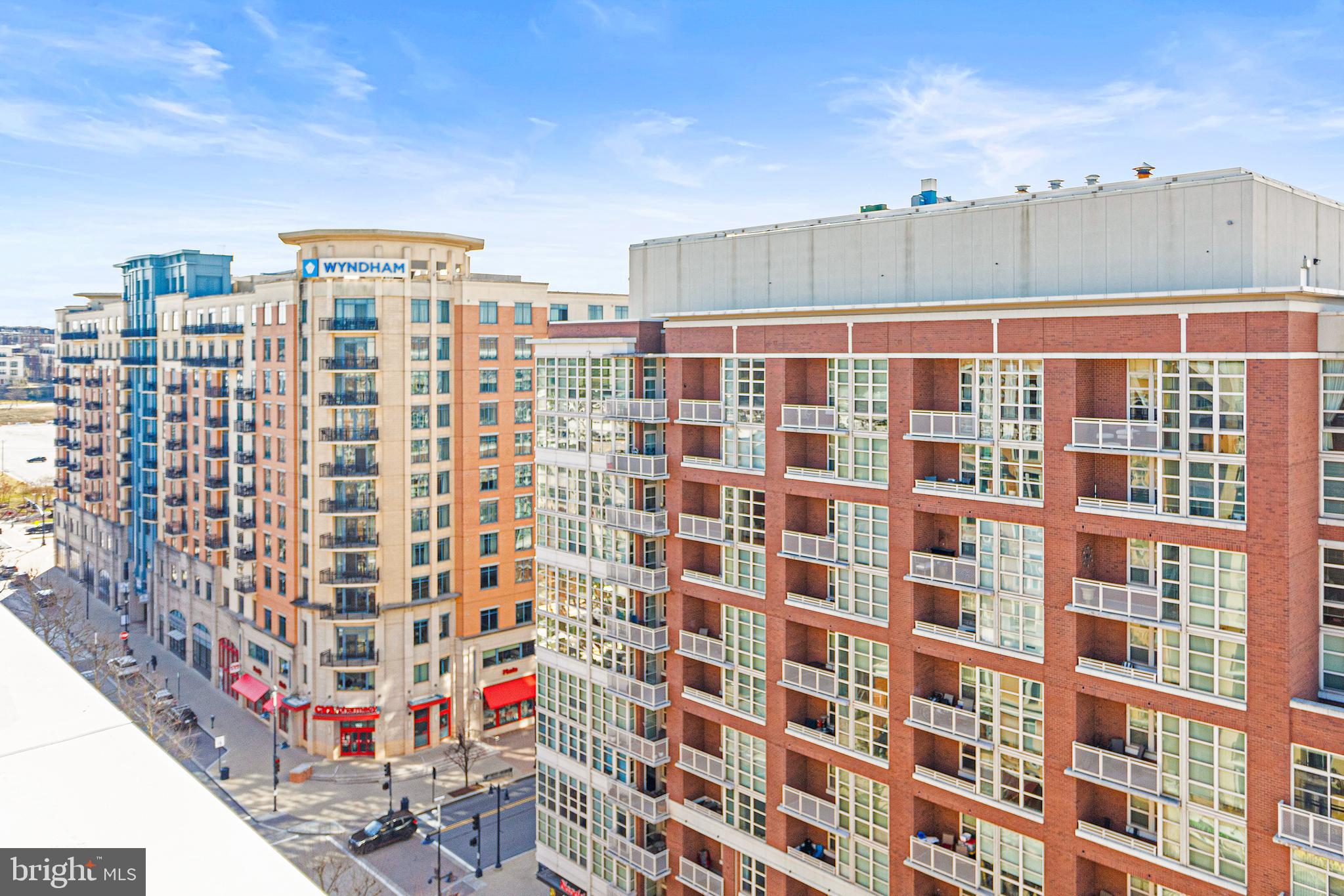 NATIONAL HARBOR - Residential Lease