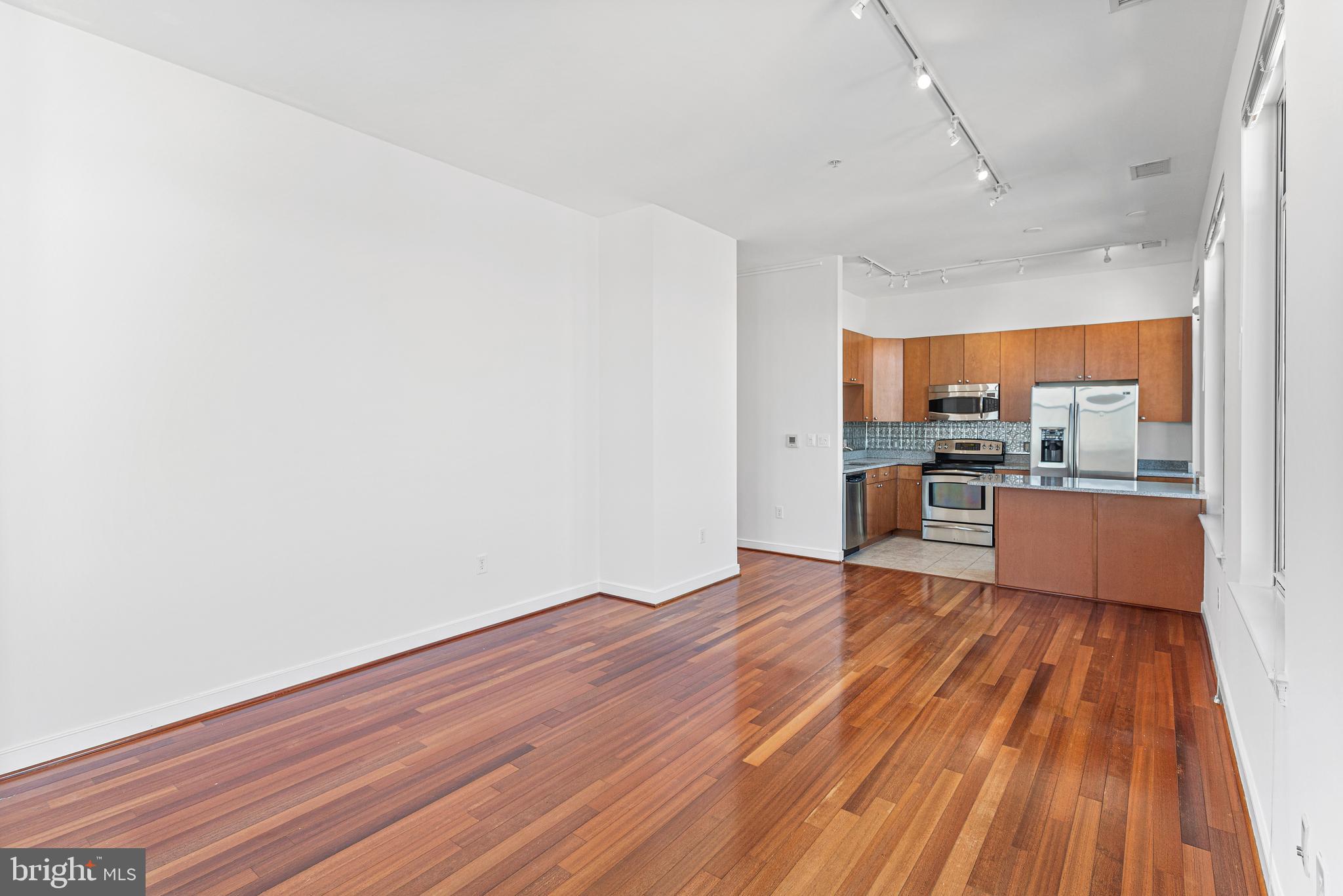 NATIONAL HARBOR - Residential Lease