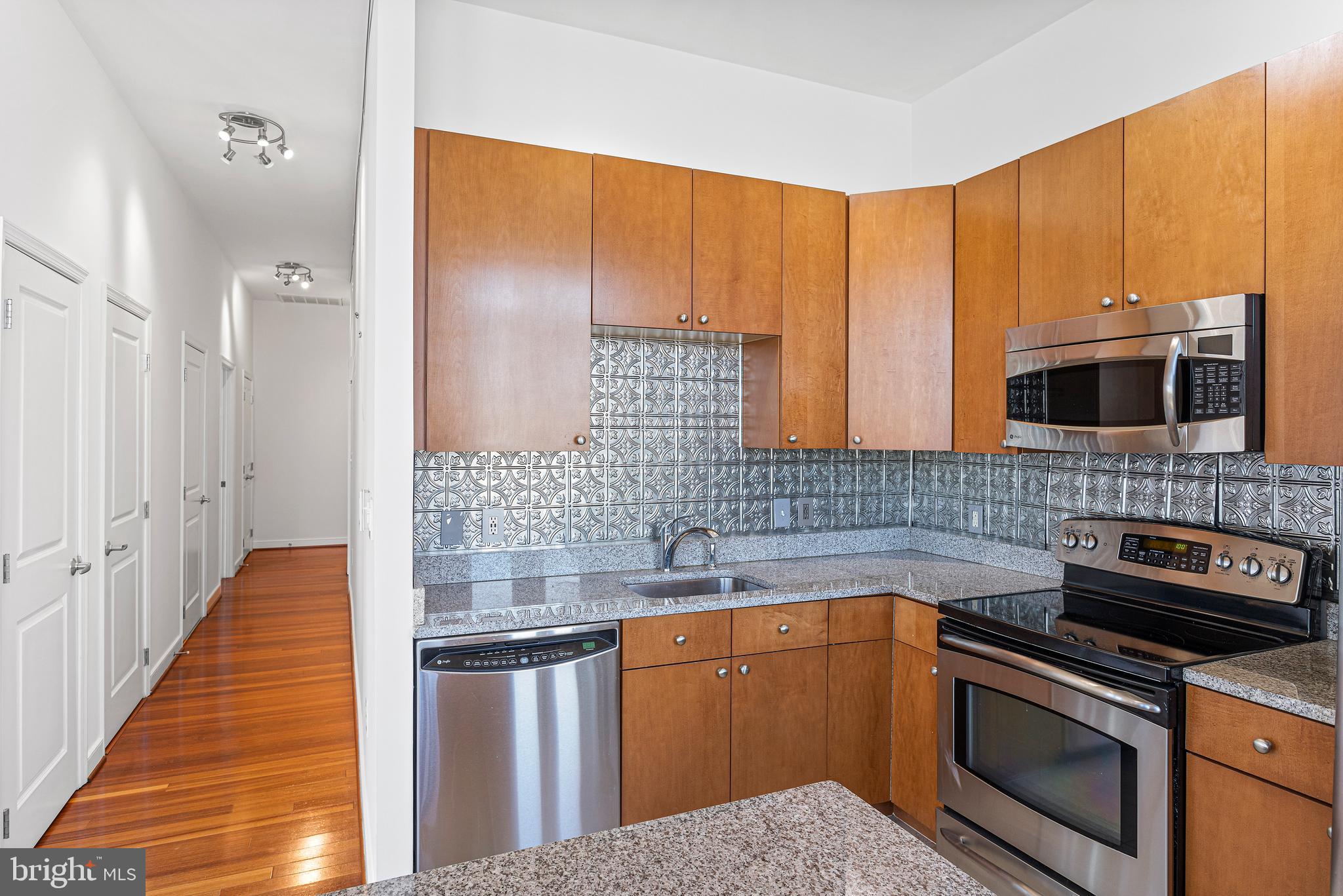 NATIONAL HARBOR - Residential Lease