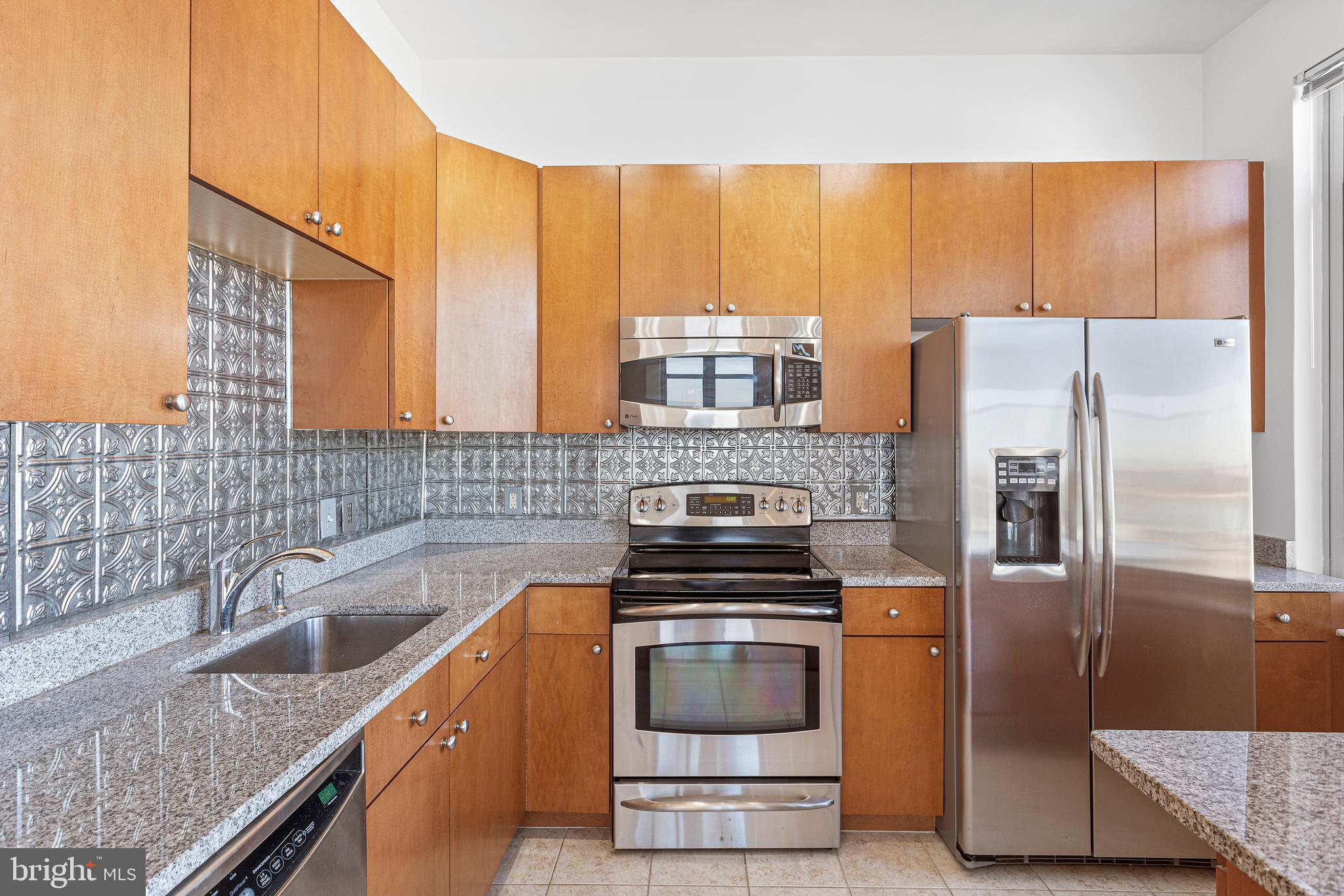 NATIONAL HARBOR - Residential Lease