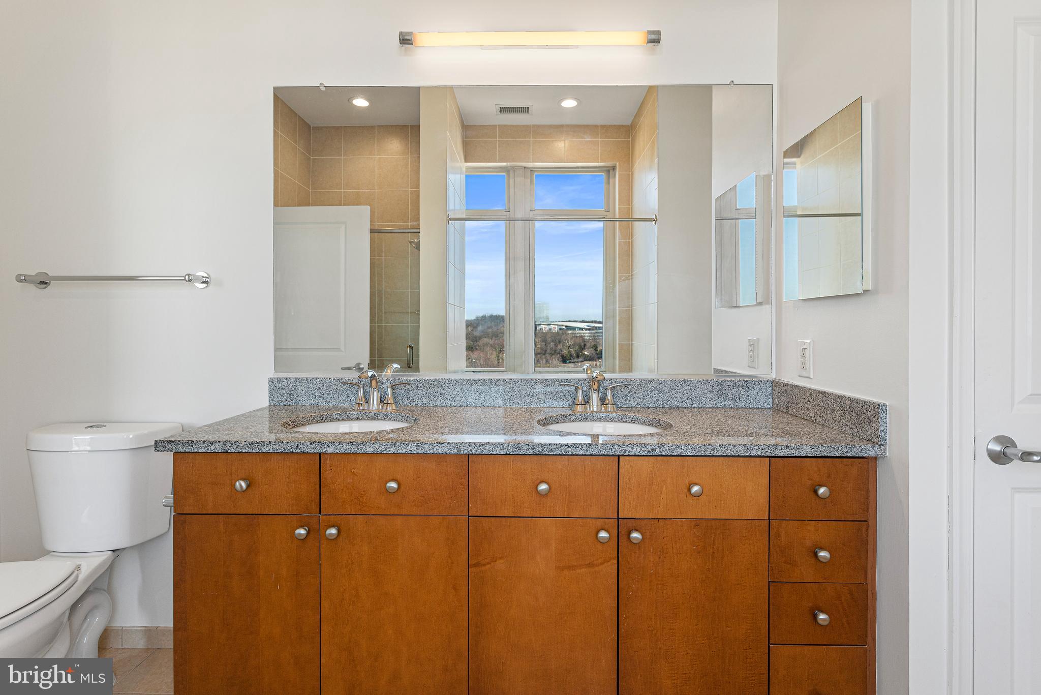 NATIONAL HARBOR - Residential Lease