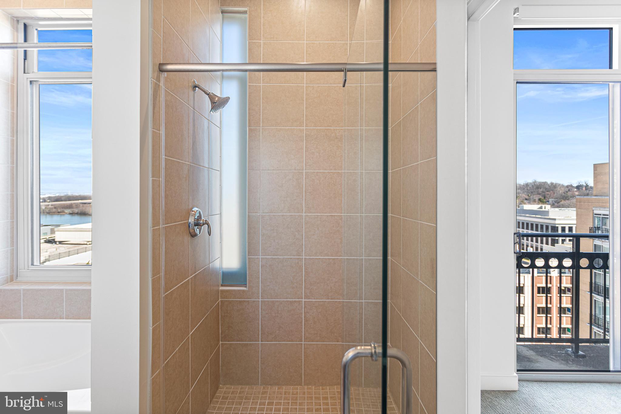 NATIONAL HARBOR - Residential Lease