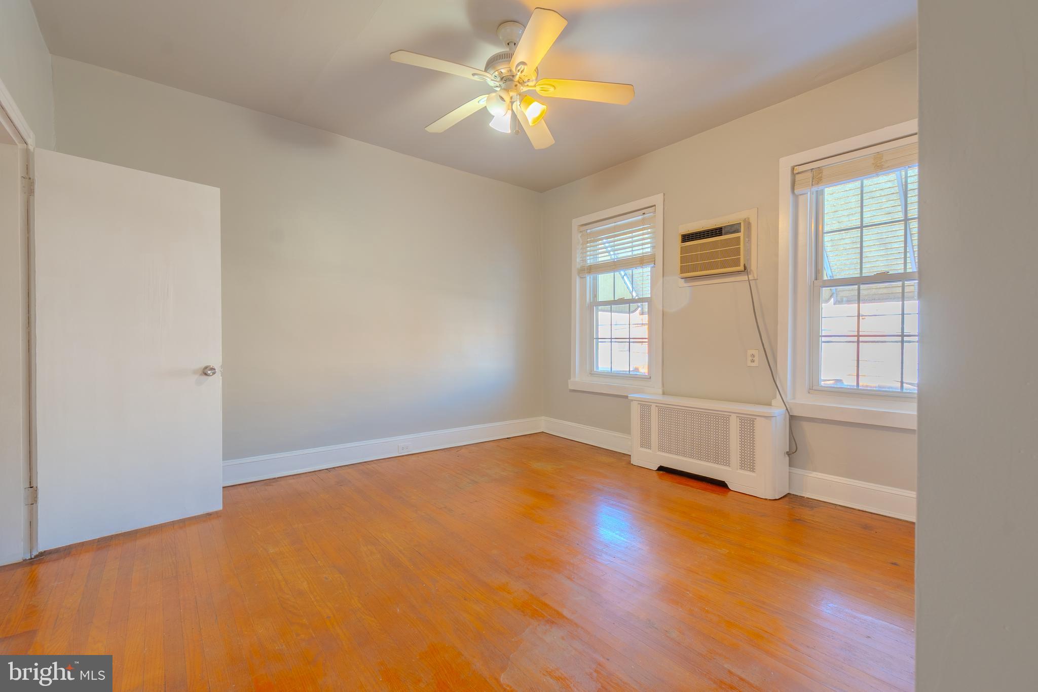 PORT RICHMOND - Residential